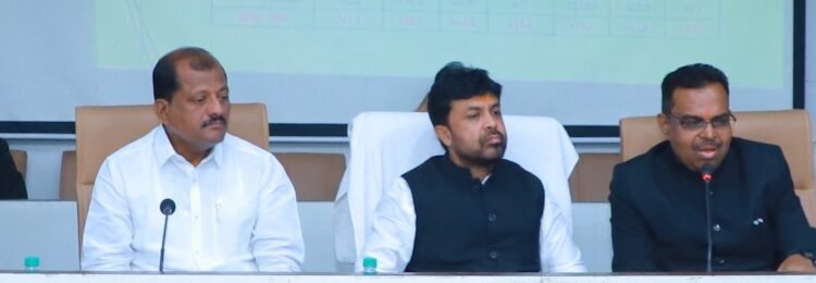 अतिवृष्टीमुळे नुकसानपोटी परभणी जिल्ह्याला जास्तीत जास्त मदत मिळवून दिली जाईल