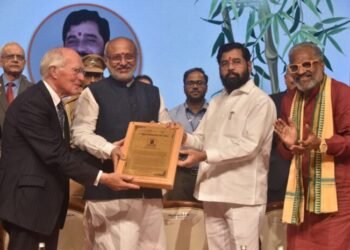 मुख्यमंत्री एकनाथ शिंदे यांचा जागतिक कृषी पुरस्काराने गौरव