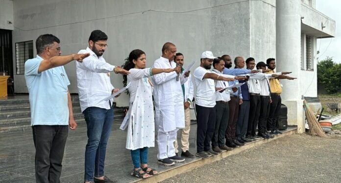 ‘स्वच्छता ही सेवा’च्या जन आंदोलनासाठी सर्वांनी निष्ठापूर्वक समर्पण करावे..