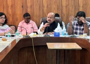 सर्व शाळांमध्ये ३० सप्टेंबर पूर्वी सीसीटीव्ही कॅमेरे कार्यान्वित करा