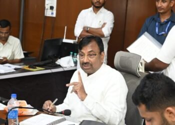 चंद्रपूर जिल्ह्यातील मनरेगातंर्गत कामगारांची प्रलंबित मजुरी तात्काळ द्या