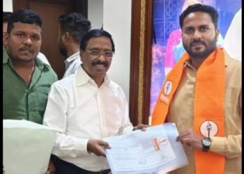 ‘दक्षिण’मध्ये आमदार पुत्र अमर पाटील उमेदवार ; संजय राऊत यांनी शब्द पाळला..!