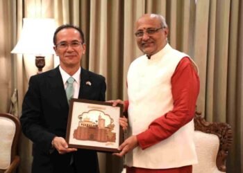 जपानच्या वाणिज्यदूतांनी घेतली राज्यपालांची भेट