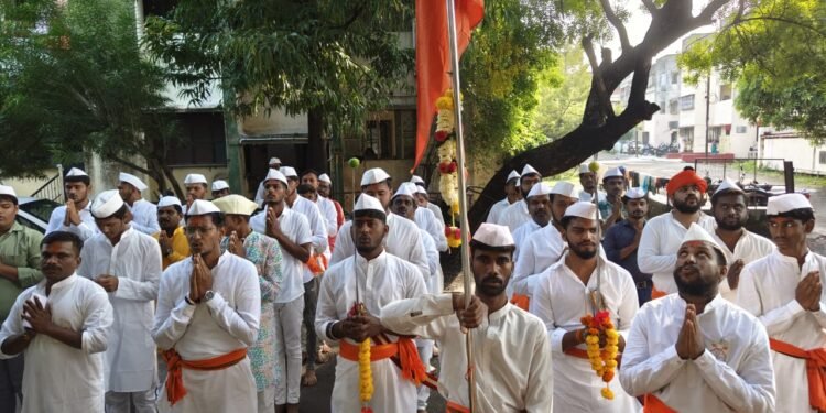 श्री शिवप्रतिष्ठान हिंदुस्थानतर्फे श्री दुर्गामाता दौडीस प्रारंभ