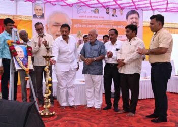 काम बोलता हैं.! देशमुख यांना उपमुख्यमंत्र्यांची साथ ; कामगारांना मिळणार हक्काची घरे..!