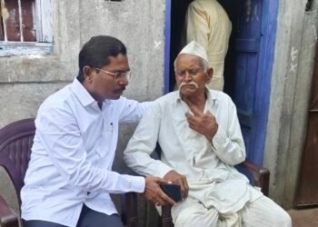 हत्तुर : कलसुरे कुटुंबासाठी धावले महादेव कोगनुरे