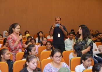 मतदारजागृतीसाठी लातूर जिल्ह्यात ‘कॉफी विथ कलेक्टर’ उपक्रम