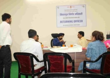 निवडणूक निरीक्षक नरिंदर सिंग बाली यांच्याकडून निवडणूक कामकाजाचा आढावा