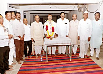 टक्केवारी : वैतागले ग्रामस्थ ; धर्मराज काडादी यांच्या विजयाचा संकल्प..!