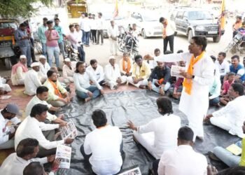 मनसे उमेदवार महादेव कोगनुरे यांच्या प्रचार दौऱ्यास उस्फूर्त प्रतिसाद