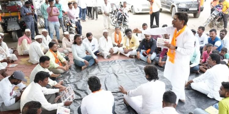 मनसे उमेदवार महादेव कोगनुरे यांच्या प्रचार दौऱ्यास उस्फूर्त प्रतिसाद