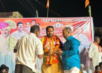 होटगी आणि आहेरवाडी येथे अमर पाटील यांची प्रचार सभा; प्रचंड जनसमुदायाचा पाठिंबा