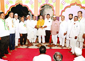 दक्षिणेत वज्रमुठ : सूडाचे राजकारण बाजूला सारू ; एकदिलाने लढू – धर्मराज काडादी