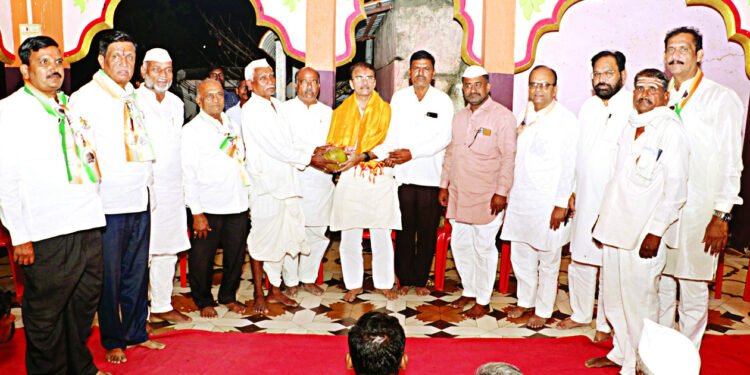 दक्षिणेत वज्रमुठ : सूडाचे राजकारण बाजूला सारू ; एकदिलाने लढू – धर्मराज काडादी