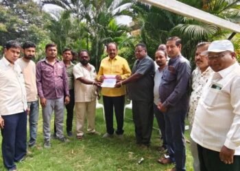 यंदा वारे फिरले, अखेर गवळी समाजाने दिला महेश कोठे याना जाहीर पाठींबा