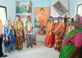 देवेंद्र कोठे यांच्या प्रचारार्थ मोनिका कोठे यांच्यासह किसन जाधव आणि नागेश गायकवाड यांच्या प्रचाराचा झंजावात