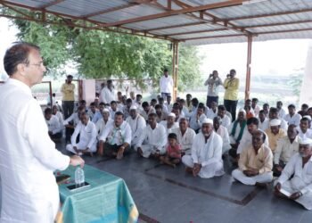 पाणी, वीज, रोजगाराचा प्रश्न सोडवू ; दक्षिणमध्ये धर्मराज काडादी यांच्या प्रचाराचा झंझावात