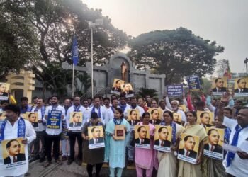 सन्मान मोर्चातून काँग्रेसने व्यक्त केला निषेध ; अमित शहा राजीनामा द्या – खासदार प्रणिती शिंदे