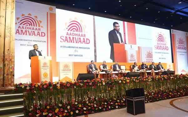 आधार फेस ऑथेंटिकेशन व्यवहार १०० कोटींच्या टप्प्यावर; पाच महिन्यांत दुप्पट वाढ