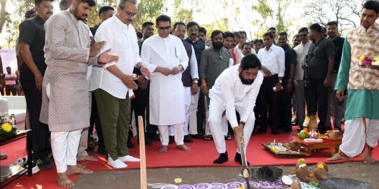 उपमुख्यमंत्री एकनाथ शिंदे यांच्या हस्ते थिएटर अकॅडमी येथील नवीन इमारतीचे भूमिपूजन