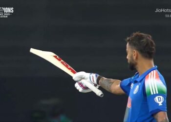 भारताचा “कोहलीनूर” ! भारताने पारंपारिक प्रतिस्पर्धी पाकिस्तानला चारली धूळ..!