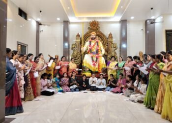 आतुरता संपली..! यंदा पहिल्यांदाच पारंपारिक वेशभूषेत महिलांची बाईक रॅली | पाळणा सोहळा