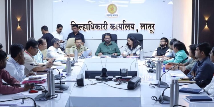 पालकमंत्री शिवेंद्रसिंहराजे भोसले यांच्या अध्यक्षतेखालील रमाई आवास योजना समितीची ५ हजार ७०० घरकुलांना मंजुरी