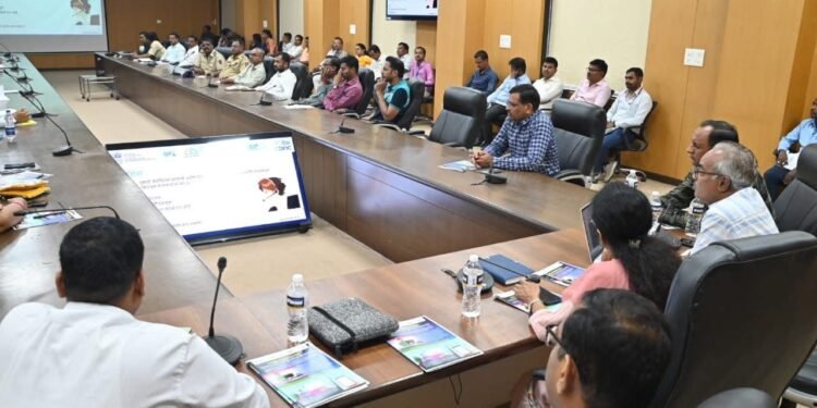 प्रत्येक व्यक्तीने इंटरनेट सुरक्षेच्या दृष्टीने जागृत असावे