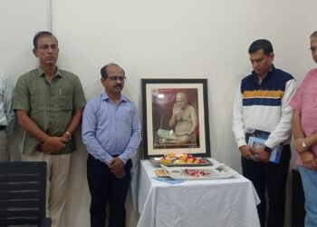 वालचंदमध्ये आचार्य विद्यासागरजींना विनयांजली अर्पण