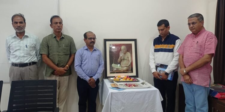 वालचंदमध्ये आचार्य विद्यासागरजींना विनयांजली अर्पण