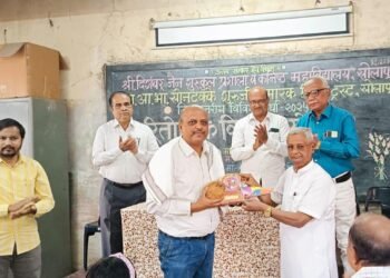 जैन गुरुकुलात जिल्हास्तरीय स्पर्धांचे पारितोषिक वितरण संपन्न