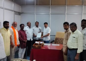 ठाकरे गटाचा प्रीपेड स्मार्ट मीटरला विरोध ; हे आहे कारण..!