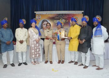 रमाईची लेक या पुरस्काराने पोलिस उपनिरीक्षक संजीवनी व्हटे सन्मानित