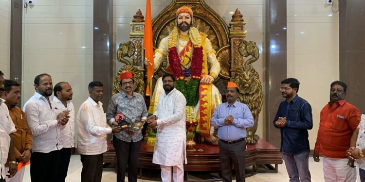 मिलिंद थोबडे आणि सरकारी प्रदीपसिंह राजपूत यांच्या हस्ते शिवजन्मोत्सव मध्यवर्ती महामंडळाच्या शिवमूर्तीची पूजा संपन्न