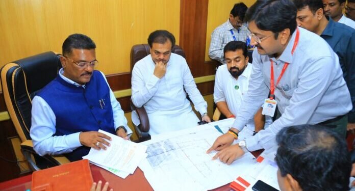 धाराशिवला भव्य बसपोर्ट उभारण्यासाठी कार्यवाही करा