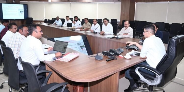 बर्ड फ्लू संसर्ग प्रतिबंधासाठी सर्व विभागांनी दिलेल्या सूचनांची प्रभावी अंमलबजावणी करावी