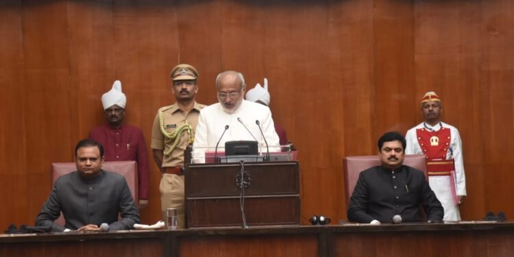 राज्यपालांच्या अभिभाषणाने अर्थसंकल्पीय अधिवेशनाची सुरुवात