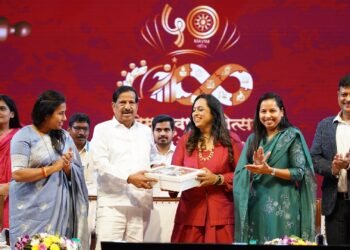 महिलांना खऱ्या अर्थाने समानतेच्या प्रवाहात आणण्यासाठी शासन कटिबद्ध