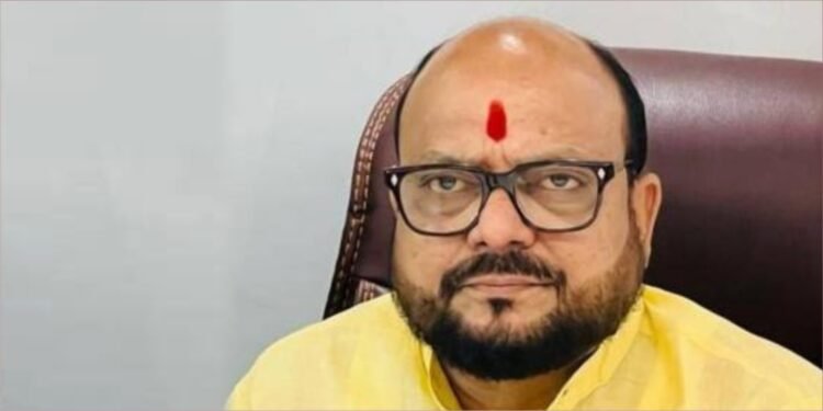 जलसंधारणासाठी कटिबद्ध राहूया- मंत्री गुलाबराव पाटील