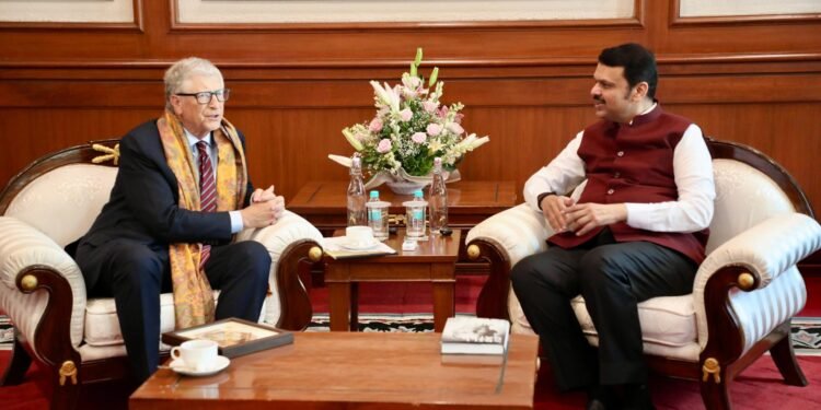 मुख्यमंत्री देवेंद्र फडणवीस, बिल गेट्स यांच्यादरम्यान चर्चा