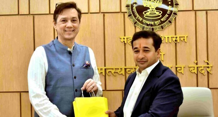 मुंबईत पर्यावरणपूरक वॉटर टॅक्सीचा पायलट प्रोजेक्ट त्वरित सुरू करा