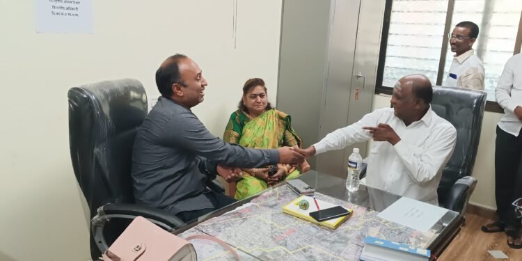 Solapur |अक्षय तृतीयेच्या मुहूर्तालाच झोन कार्यालयात आंदोलन..