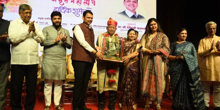 अ‍ॅड. एस. के. जैन यांचे विविध क्षेत्रातील कार्य पुण्याच्या सामाजिक विकासाला पूरक – मुख्यमंत्री देवेंद्र फडणवीस यांचे गौरवोद्गा