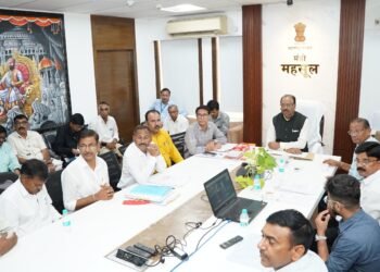 महामुंबई एसईझेडमधील शेतकऱ्यांच्या जमिनी परत देण्याच्या मागणीबाबत सविस्तर प्रस्ताव