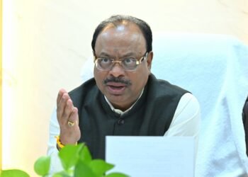मुंबईतील बनावट नकाशे दाखवून बांधकाम परवानग्या मिळवलेली बांधकामे निष्कासित करा