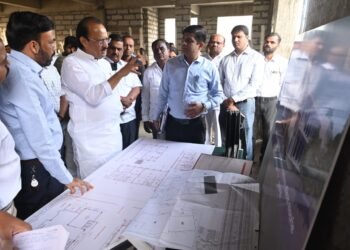 शेतकऱ्यांना आवश्यक सोयी-सुविधा उपलब्ध करुन द्याव्यात