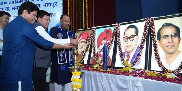 भारतीय राज्यघटनेची उद्देशिका जिल्ह्यातील १० लाख घरांपर्यंत पोहोचवू