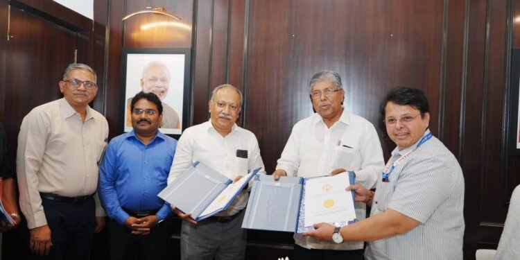 विद्यार्थ्यांना रोजगाराभिमुख शिक्षण आणि प्रशिक्षणाच्या संधी