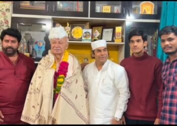 गायक मोहम्मद अयाज यांच्या ईद मिलन कार्यक्रमात माजी केंद्रीय मंत्री सुशीलकुमार शिंदे यांची उपस्थिती