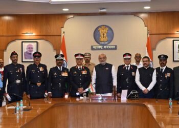 लोकसंख्या, महानगरांची होणारी वाढ, औद्योगिक क्षेत्रे यामुळे अग्निशमन सेवेचे कार्य आव्हानात्मक